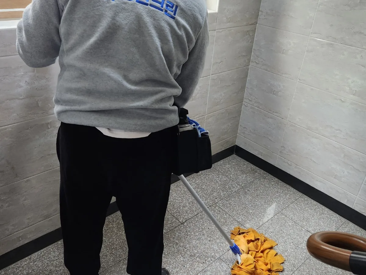 달성군 가창면 건물 복도·대기 동선 야간 위생청소 사례 - 행진크린