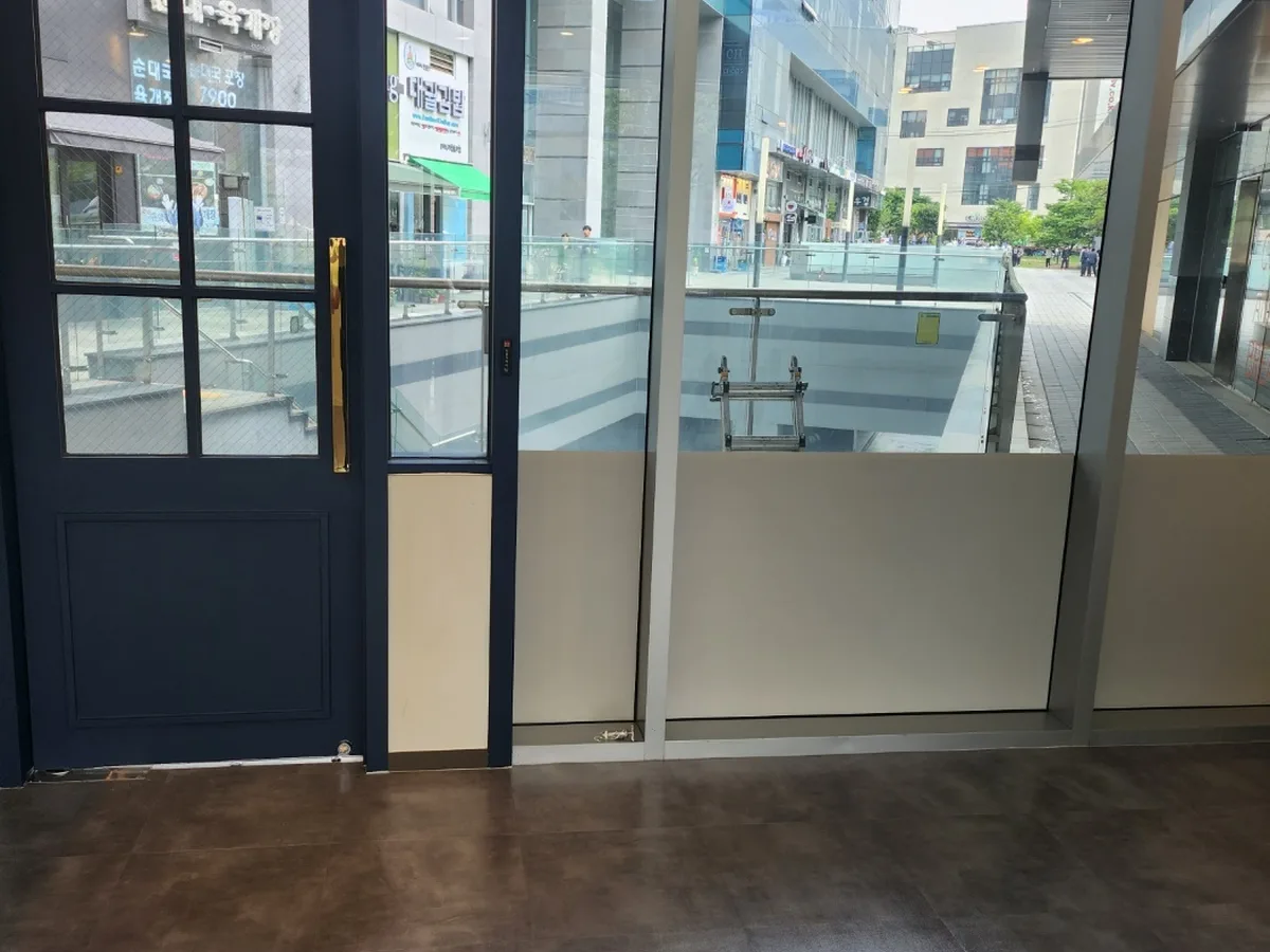 달성군 다사읍 사무실 마감재 파티션 구역 위생청소 사례 - 행진크린